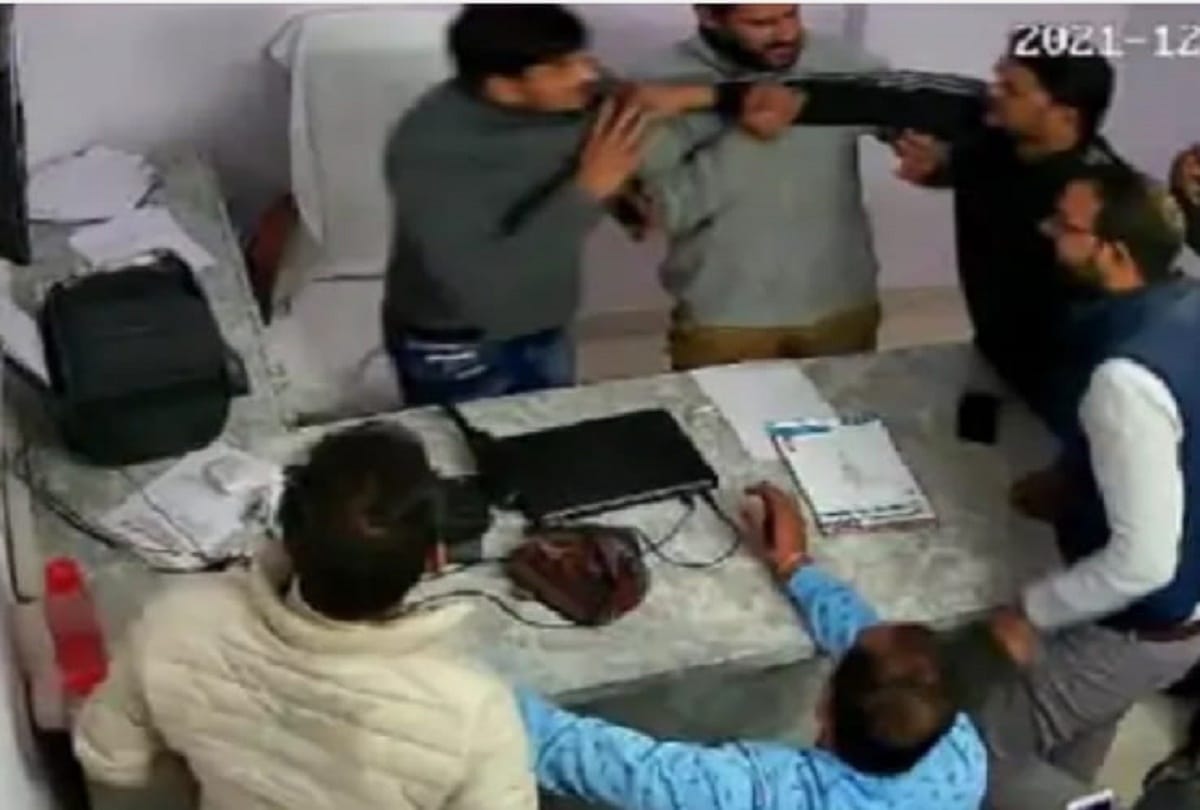 Rajasthan crime news Quarrel between private and government doctors in private hospital, case filed