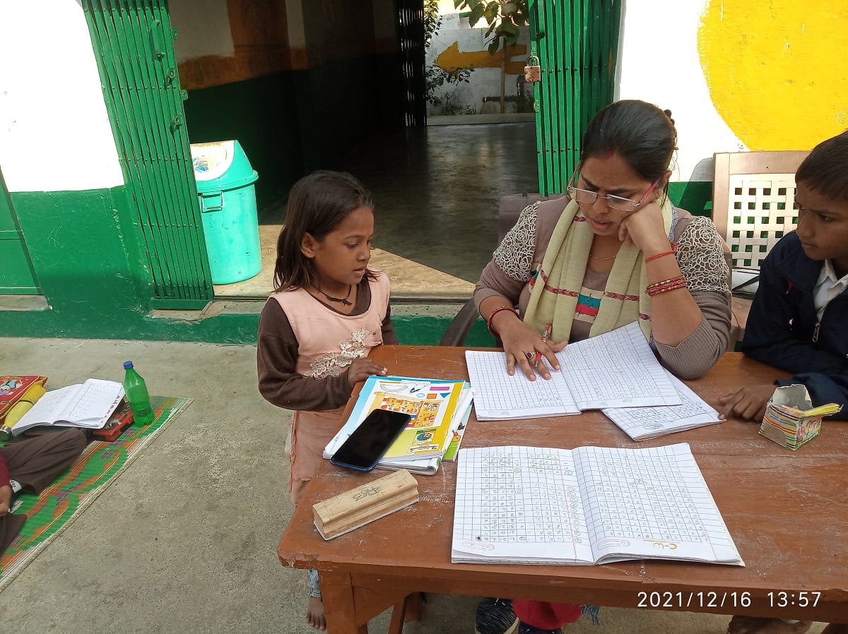 UP Election 2022 Ground Report: rural tribal areas of Sonebhadra and Robertsganj are the beneficiaries of Pradhan Mantri Awas Yojana