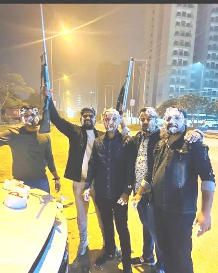The security personnel opened fire after cutting the cake on the bonnet of the car.