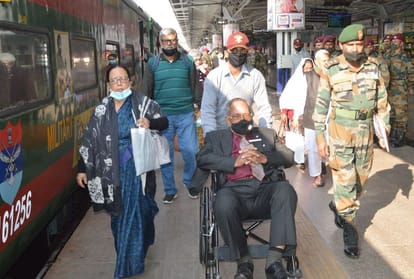 बांग्लादेश के मुक्ति योद्धा पहुंचे आगरा