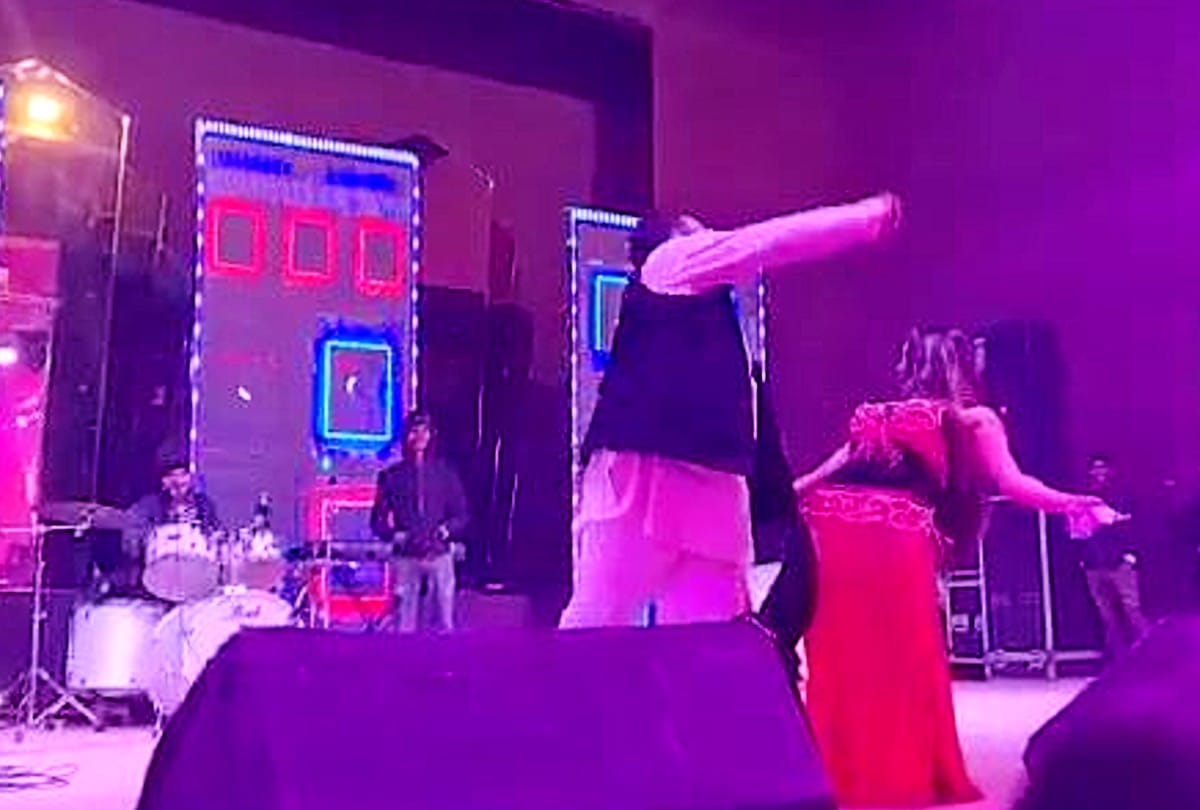 Gram Pradhan dance video viral with bar dancer in firozabad