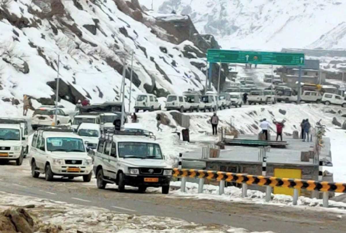 Threat of rapid melting of glaciers due to vehicular pollution in lahul spiti himachal