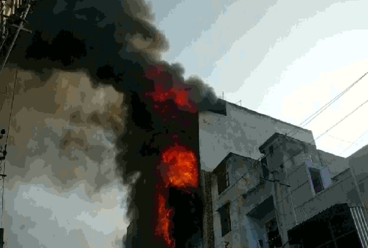 fire breaks out at a shoes manufacturing unit in Narela Industrial Area
