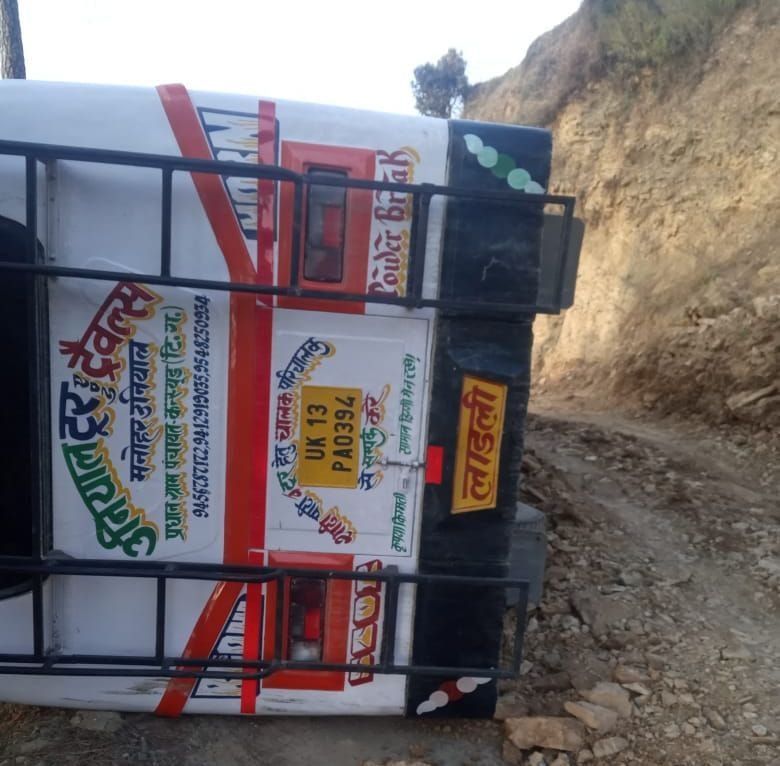 Bus overturned due to bad road, major accident averted