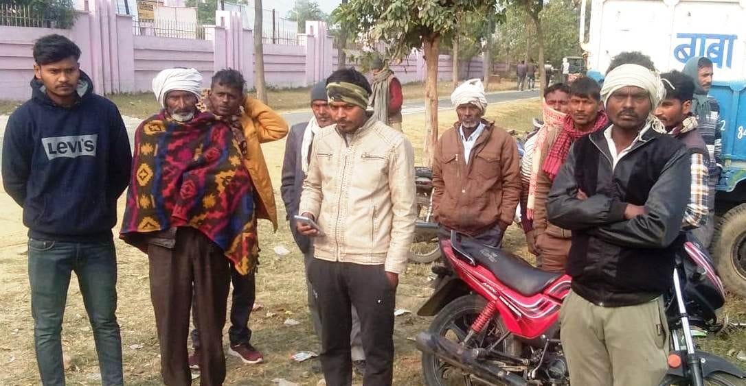 Devotees' car overturned due to Nilgai collision, one dead