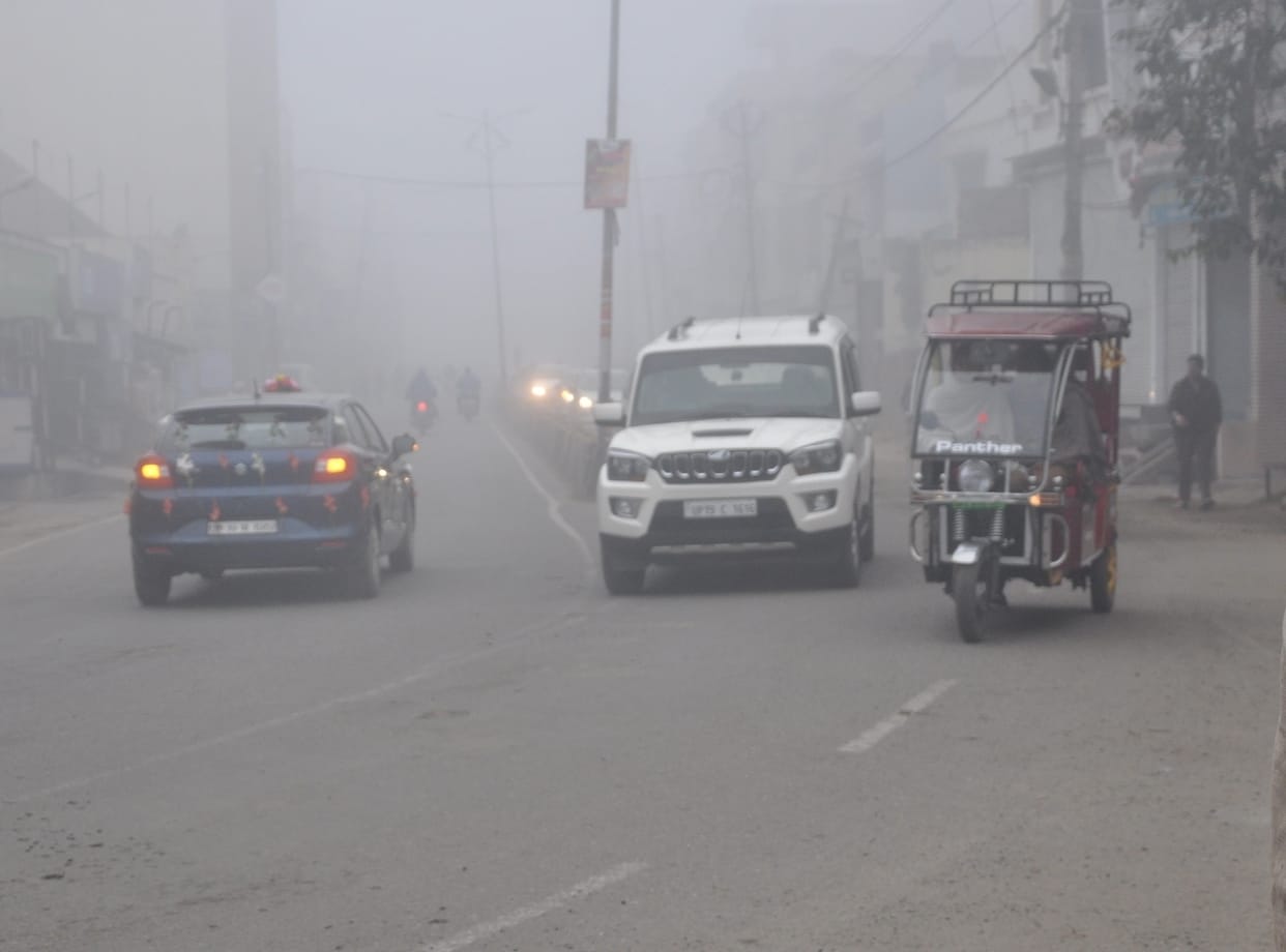 Clouds covered the whole day, mercury dropped, cold wave lasted