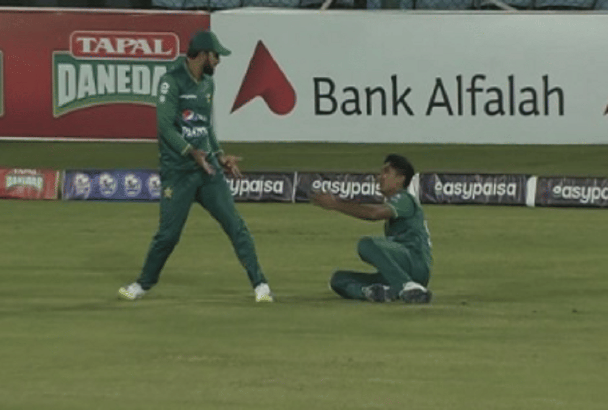 PAK vs WI Mohammad Hasnain and Iftikhar Ahmed Comical Attempt To Take Catch Reminds Fans Of Saeed Ajmal Drop