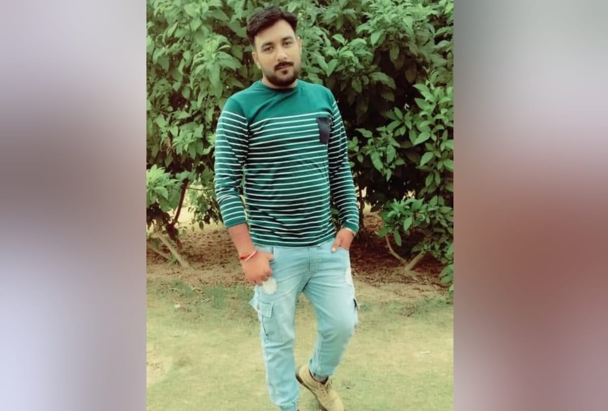 Moradabad family accuse death of man in police custody body kept on kanth road jammed road
