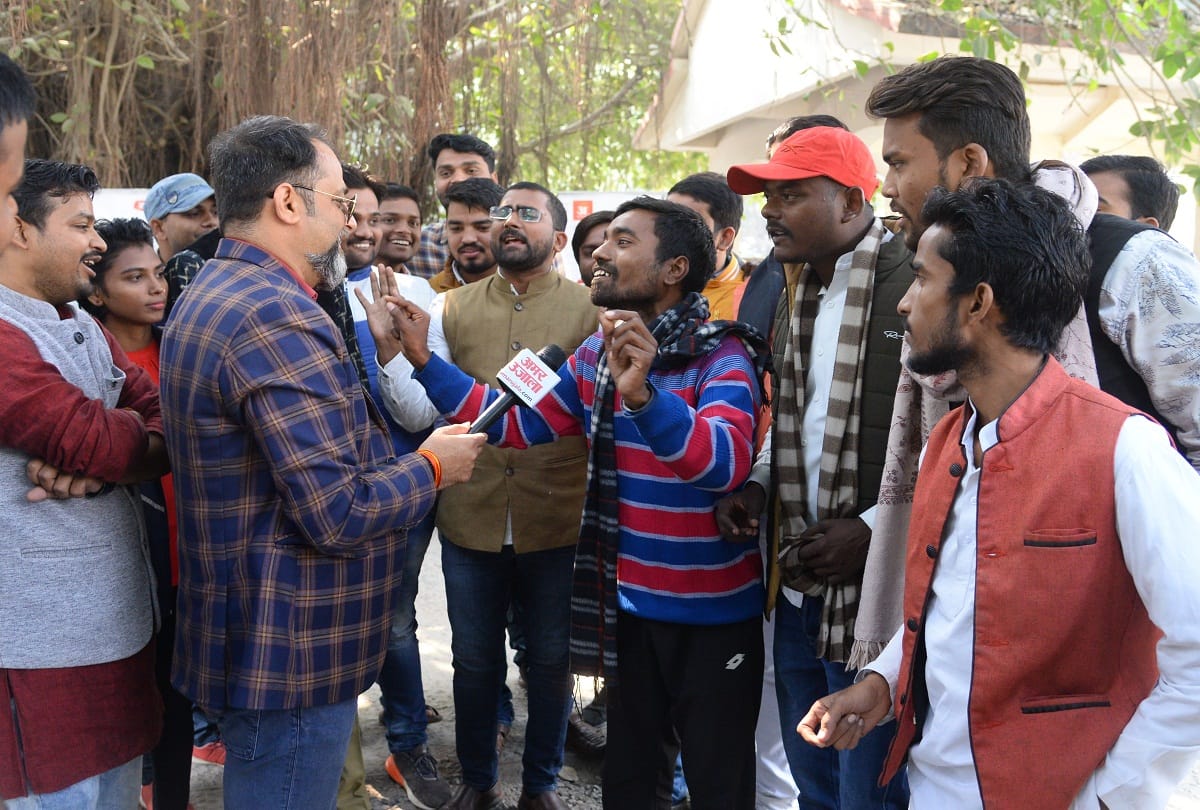 UP Election 2022: People of Prayagraj spoke their mind in Amar Ujala's election chariot 'Satta Ka Sangram'