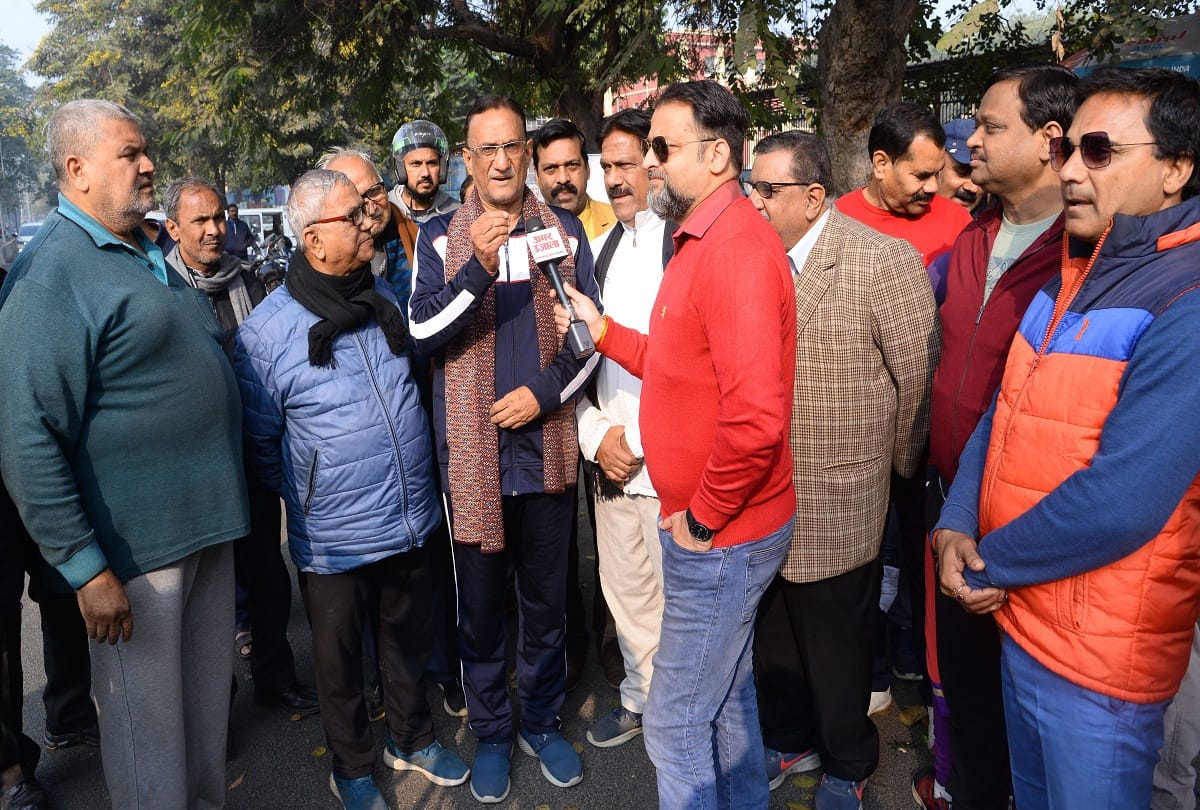 UP Election 2022: People of Prayagraj spoke their mind in Amar Ujala's election chariot 'Satta Ka Sangram'