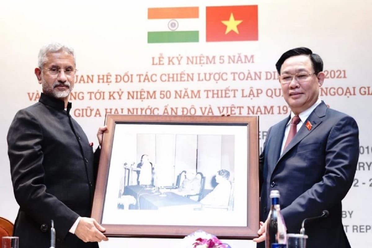 EAM S Jaishankar presented a photograph of former Vietnamese President Ho Chi Minh to National Assembly President, Vuong Dinh Hue