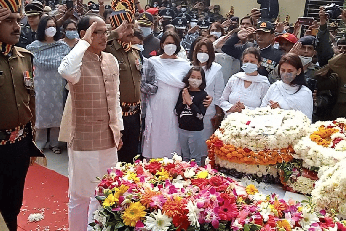 Group captain varun singh last rites performed in bhopal, bairagarh vishram ghat