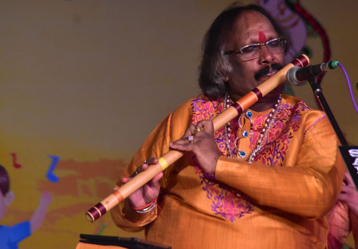 Flute Festiwal begins with song and music
