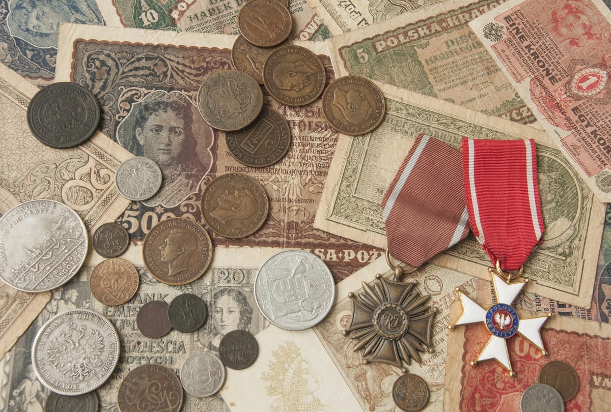 how to sell old money online