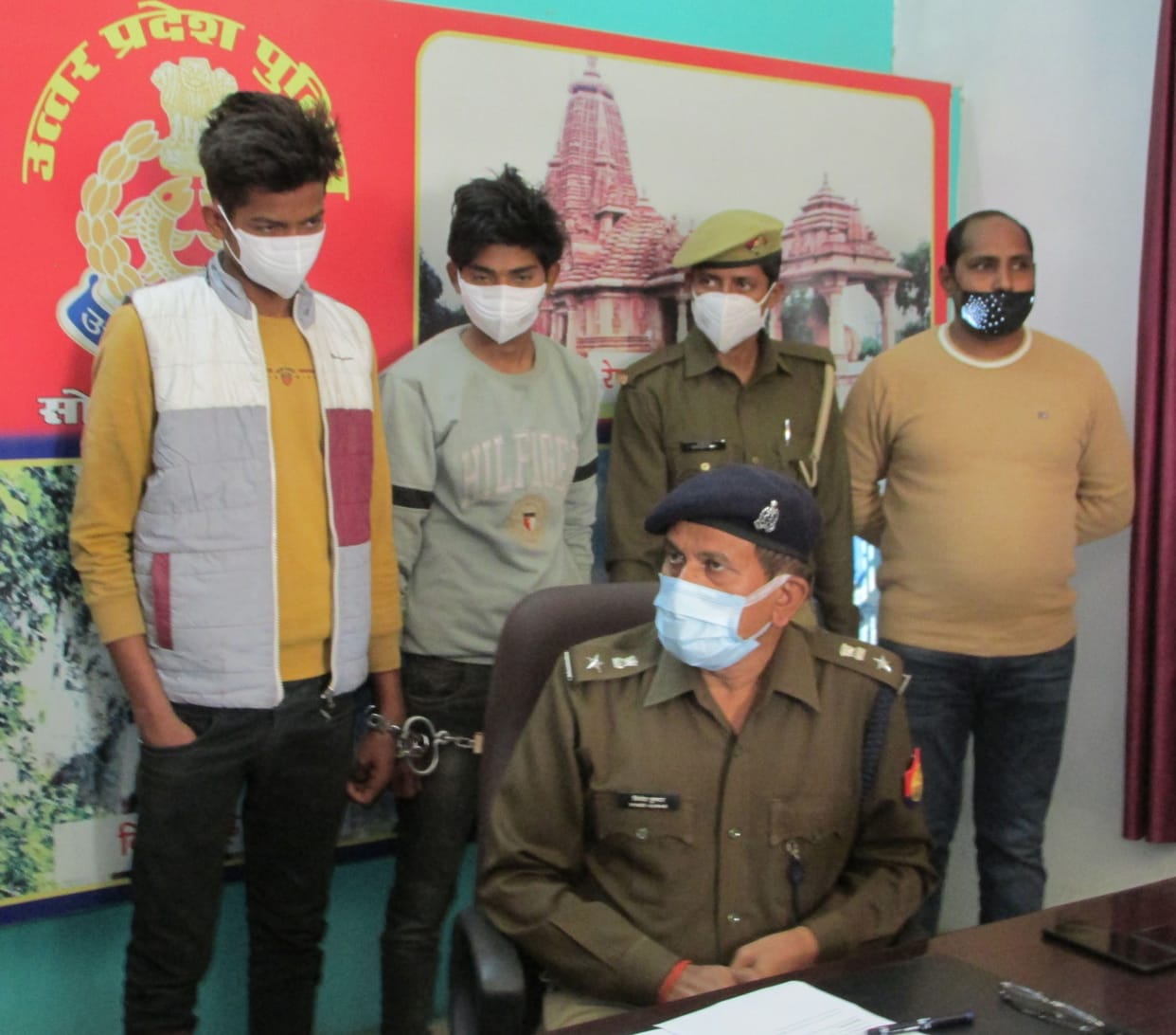 Robbers arrested with arms and cartridges, two bikes recovered