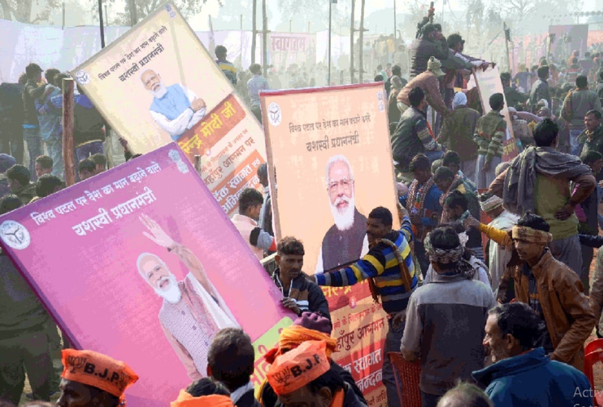 railings and chairs broken after pm modi rally in shahjahanpur