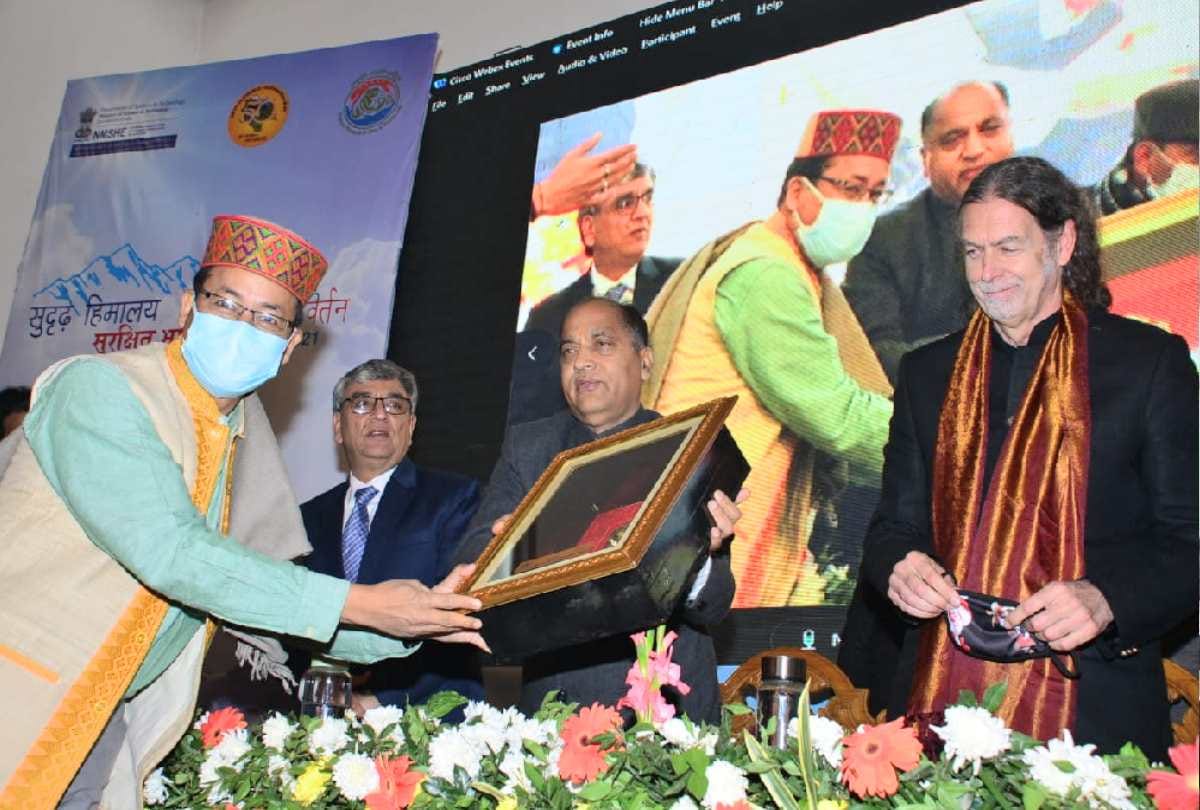 Climate Change Conference: Sonam Wangchuk said that World War3 is going on between humans and nature, not bullets