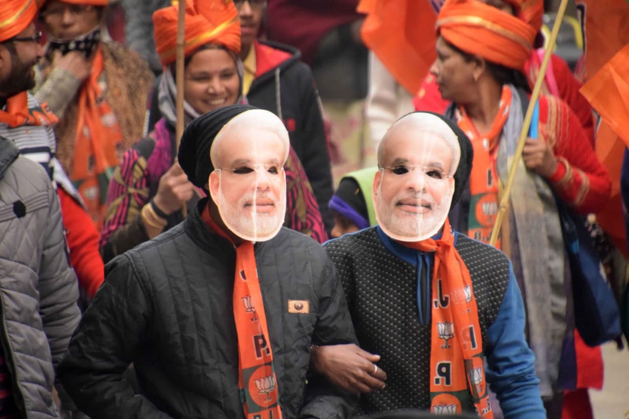 UP Vidhan Sabha Election 2022 BJP leaders switched off mobiles Troubled by ticket contenders