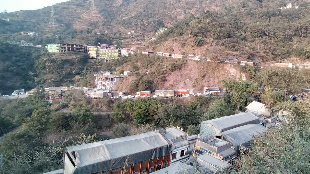 One hour jam on Bairi-Kharsi link road