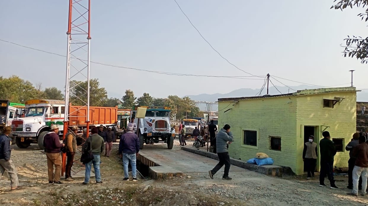 1000 cubic meter clearance from 256 vehicles on the first day