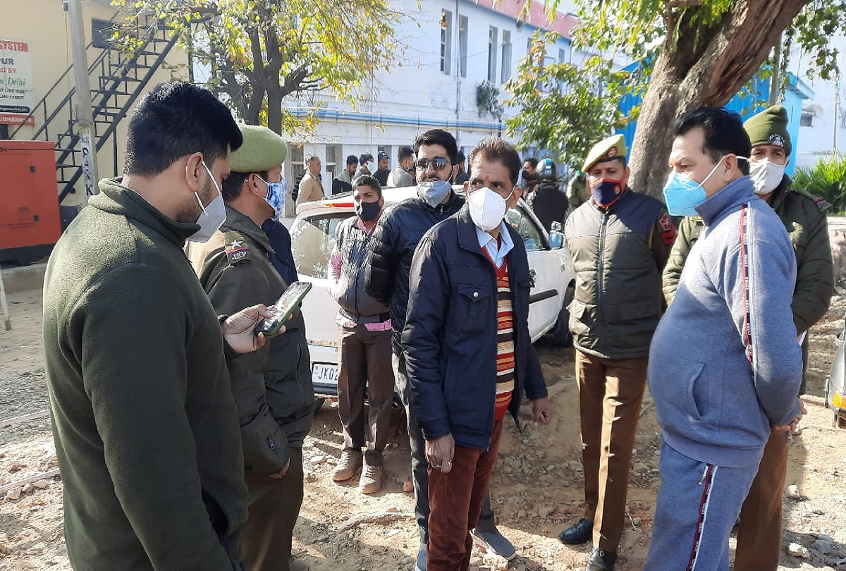Udhampur district, the vehicle trampled the SPO by breaking the block, the driver was caught in Ramban on the basis of CCTV footage