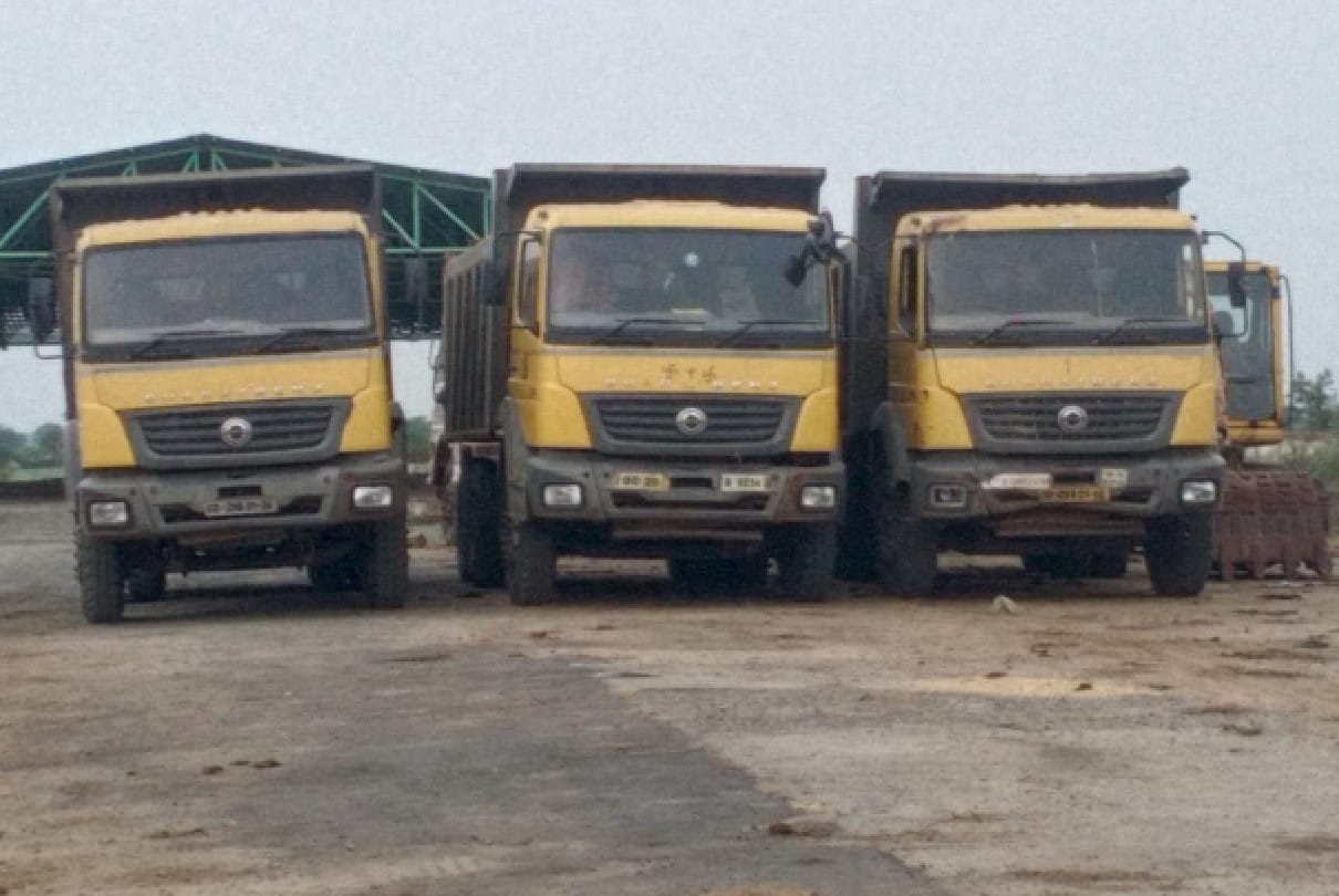 Sehore: 9 dumpers and tractors seized while transporting sand illegally