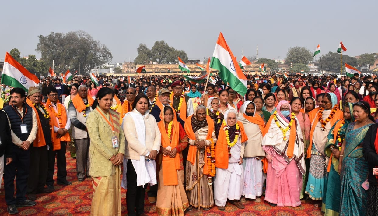 Aarti of Mother India mixed the color of patriotism