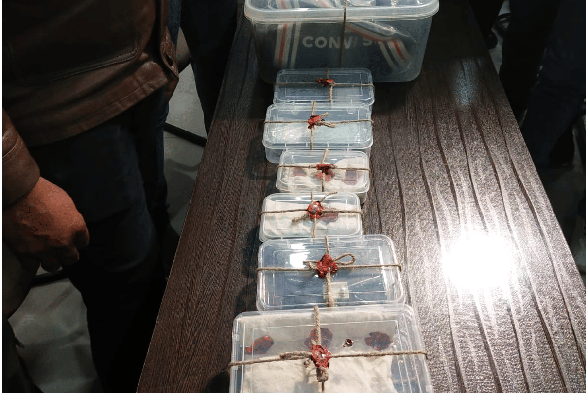 Indore: Air hostess turned drug supplier, children's diapers were hidden, drugs had to be supplied in the parties of December 31..