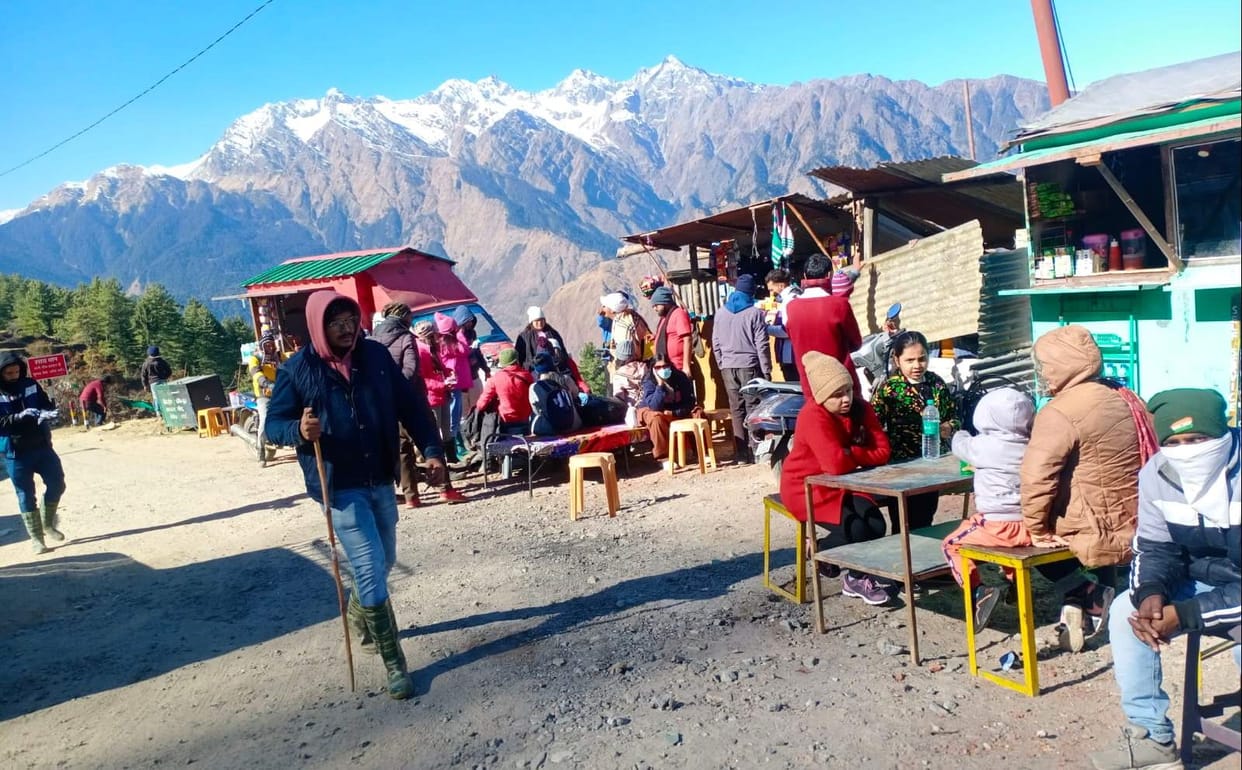 uttarakhand news: Hotel full till January 5 in hill station Auli for the celebration of Christmas and New Year