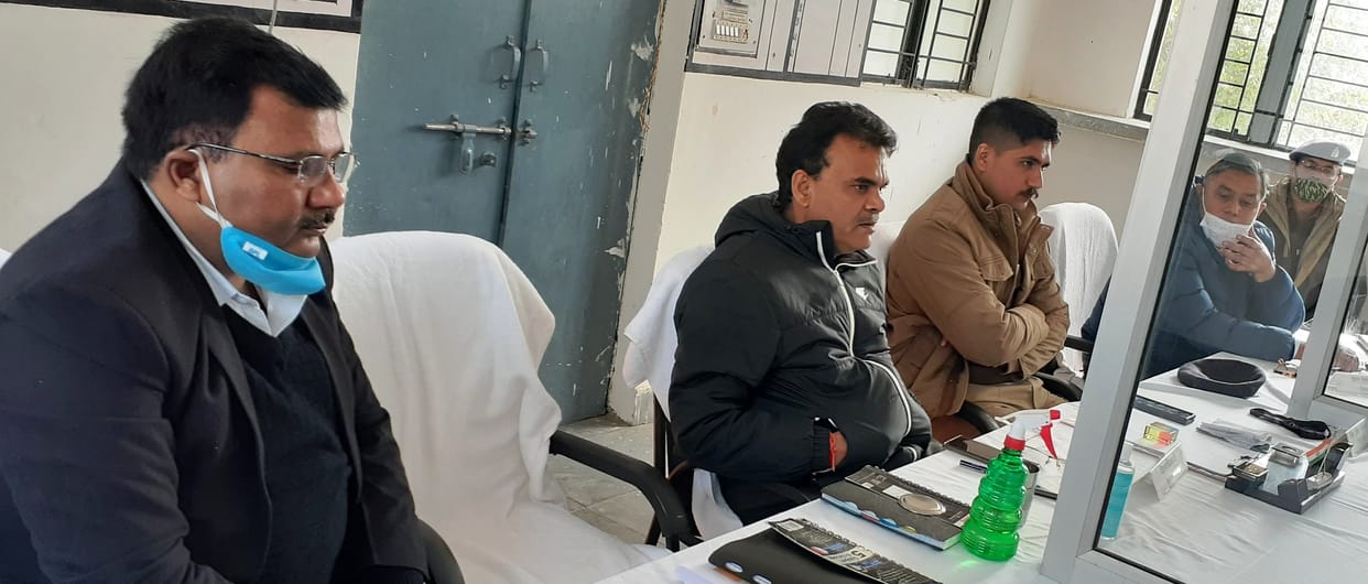 Order to stop the salary of absent 11 officers