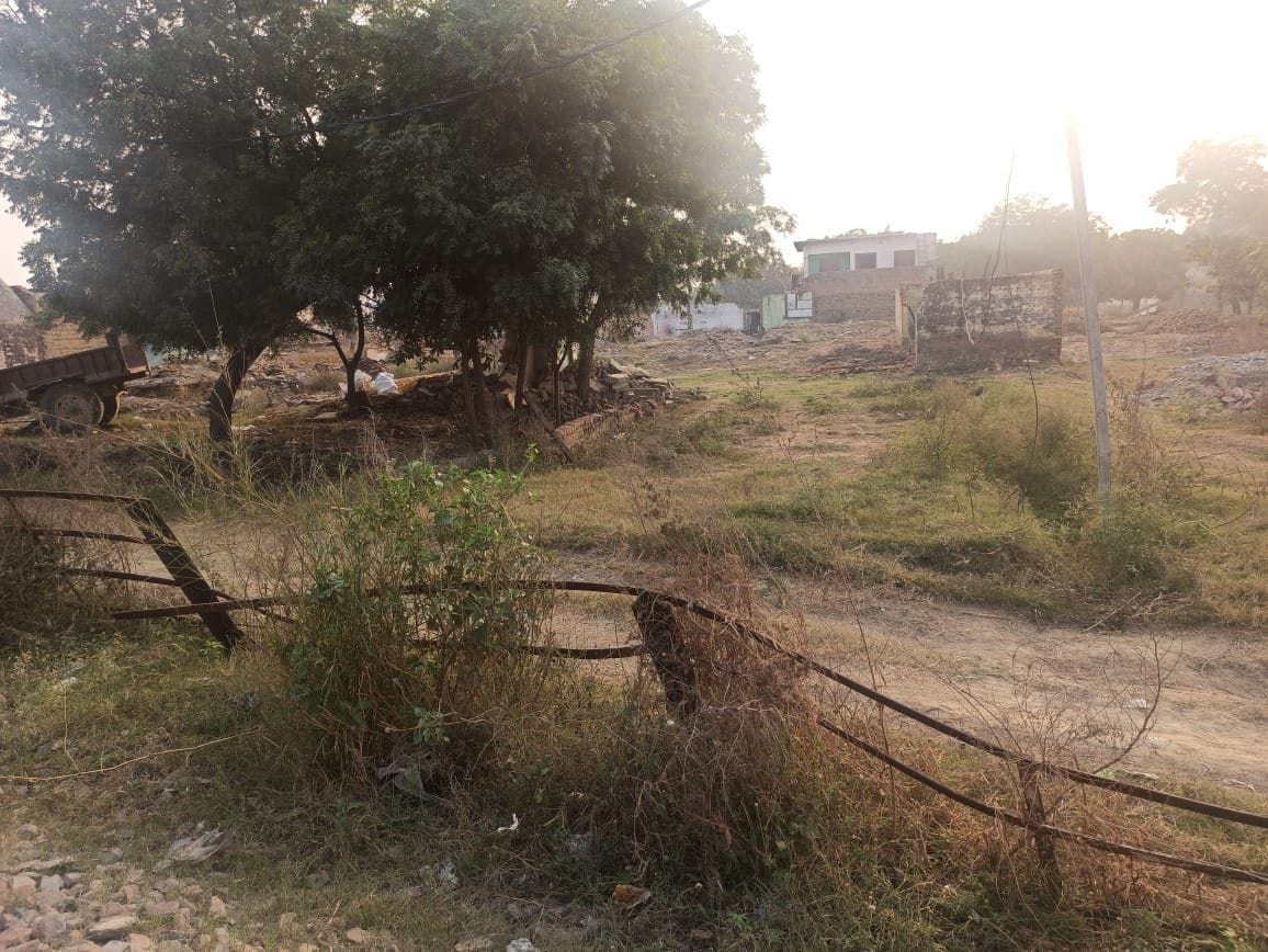 550 sqm piece of land stuck in the way of Eastern Corridor