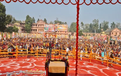 BJP Jan Vishwas Yatra in Ballia Swatantra dev singh said Farmers now eat more bread after seeing face of  wife told Akhilesh yadav useless