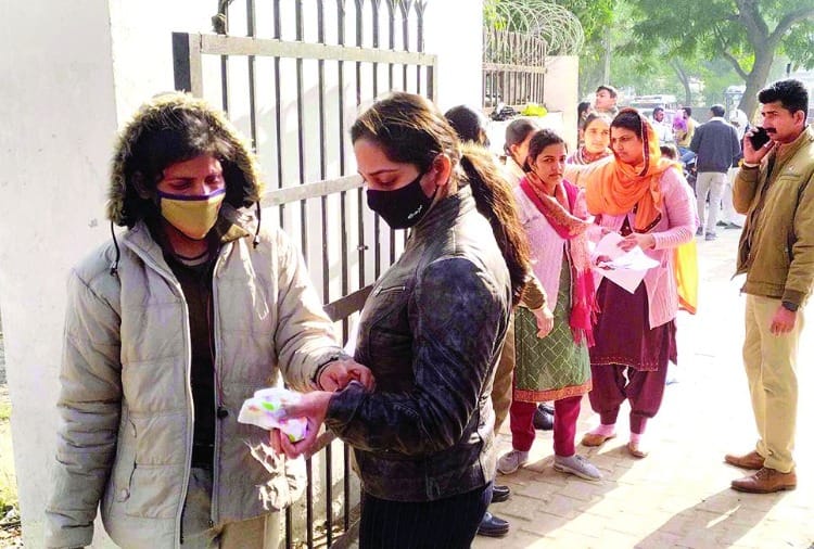 HTET delayed for some time due to distribution of wrong question paper in Jind