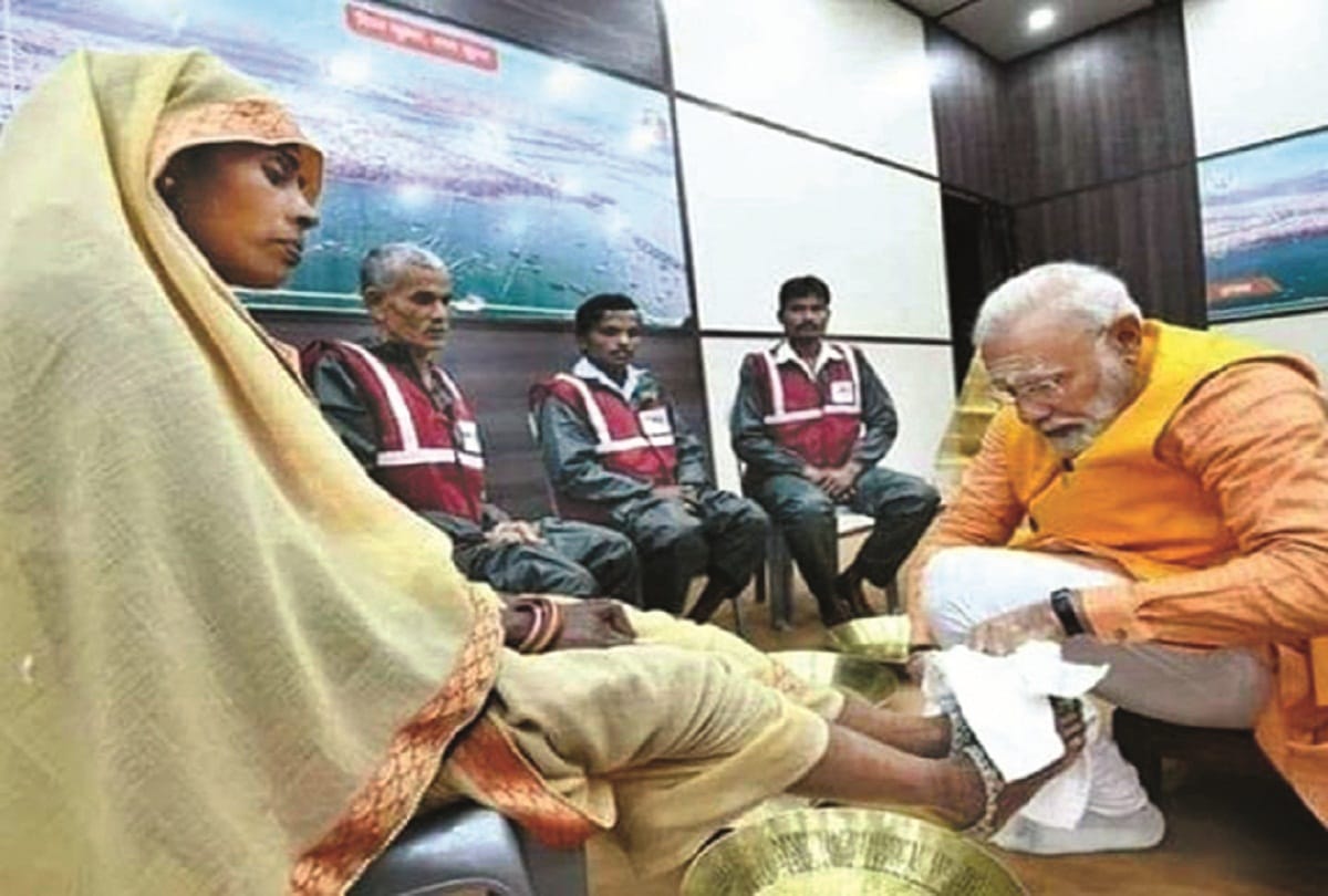 The sanitation workers whose feet were washed by PM Modi in the Kumbh