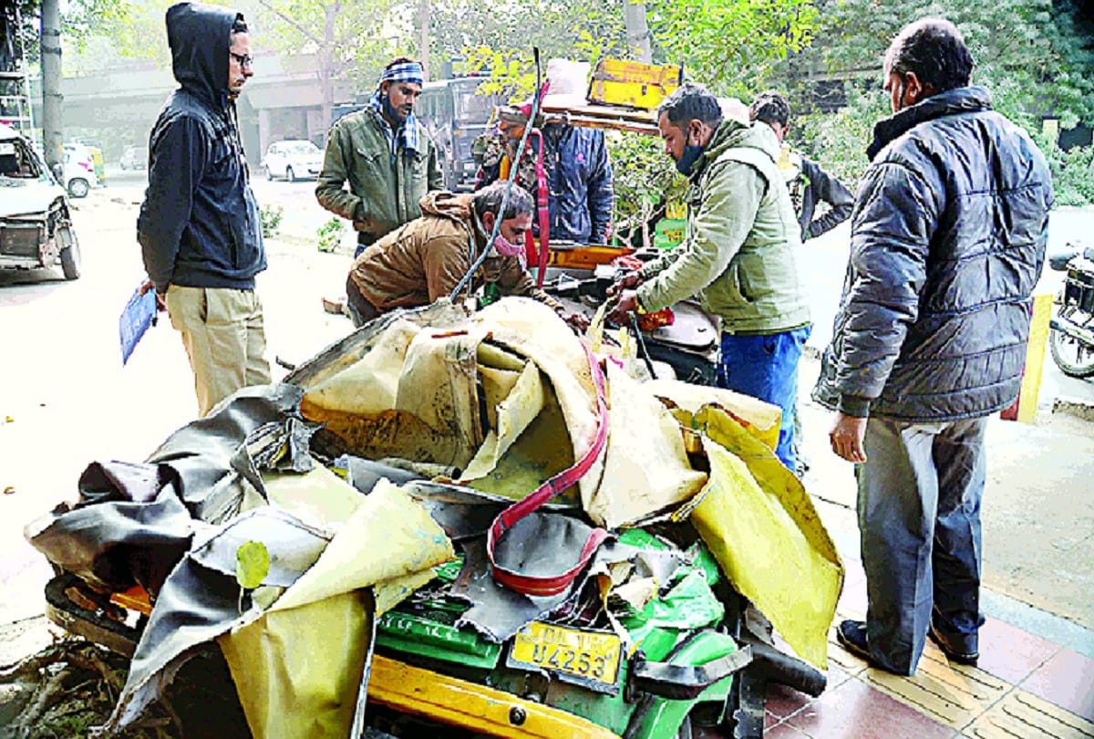 Road accident at ITO in Delhi Container Vehicle Falls On Auto see painful pictures