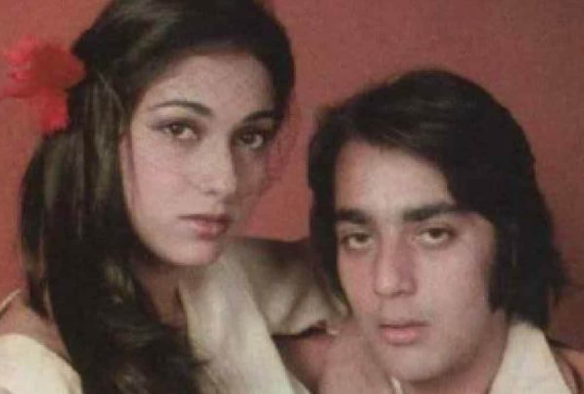 sanjay dutt revealed in his biography that he went to mehboob studio to beat rajesh khanna for tina munim