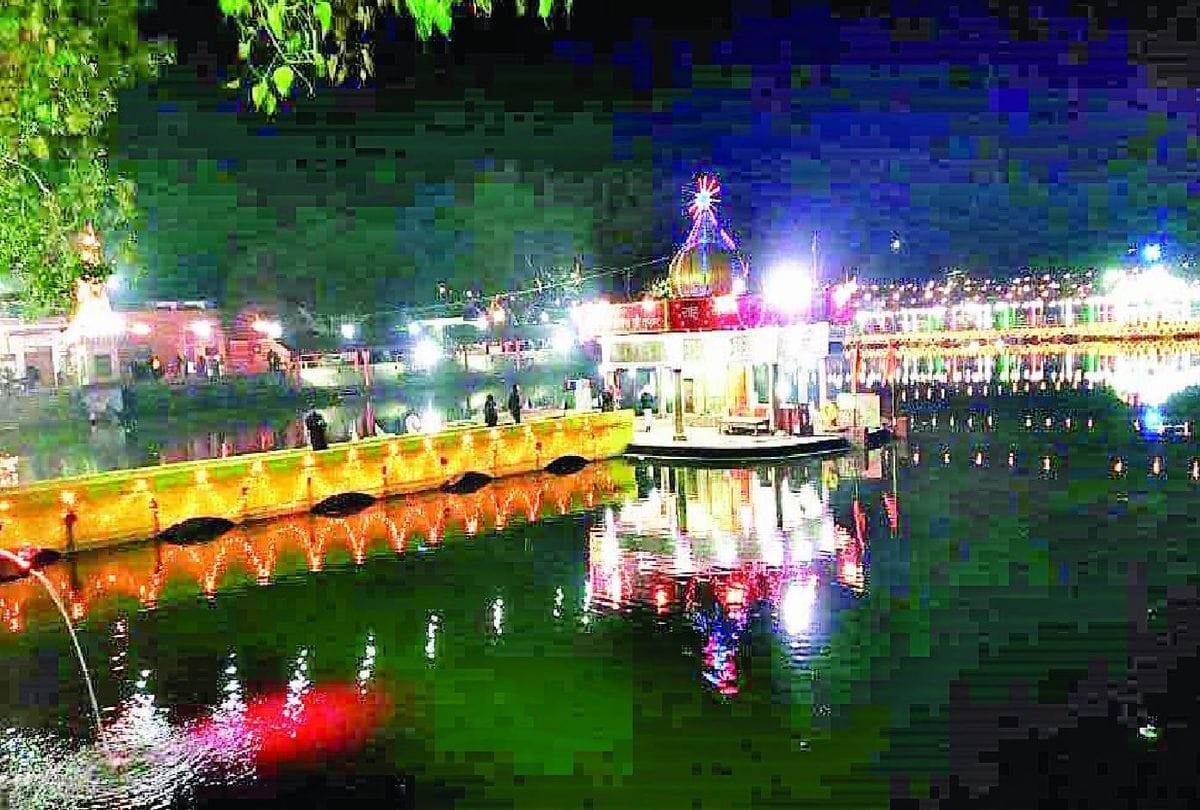 Margashirsha Purnima Devotees Taking A Bath In Holi Ganga