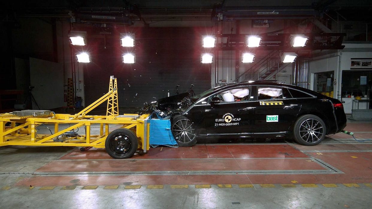 Mercedes-Benz EQS gets 5 star safety rating in Euro NCAP crash test mercedes eqs euro ncap mercedes-benz eqs saftey rating