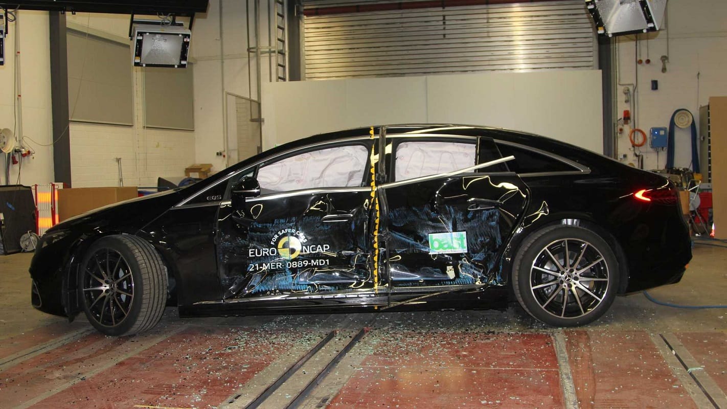 Mercedes-Benz EQS gets 5 star safety rating in Euro NCAP crash test mercedes eqs euro ncap mercedes-benz eqs saftey rating