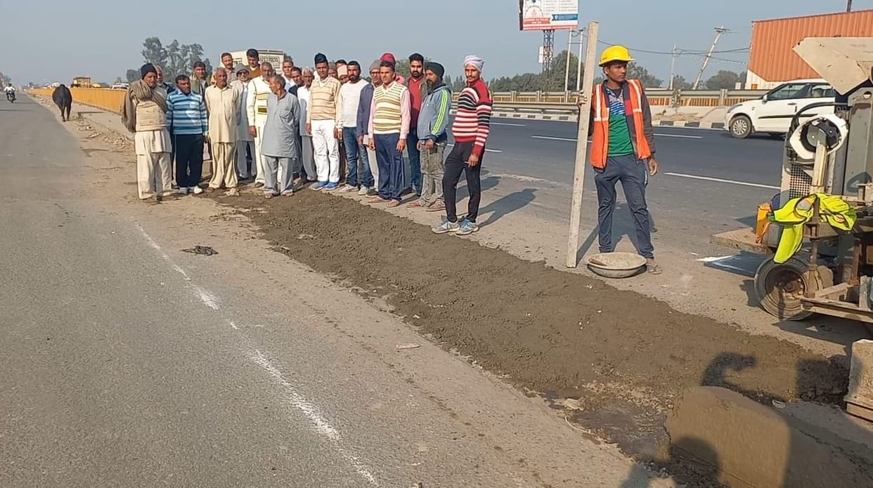 When railing was put in front of Kurad on NH-44, the villagers stopped the work