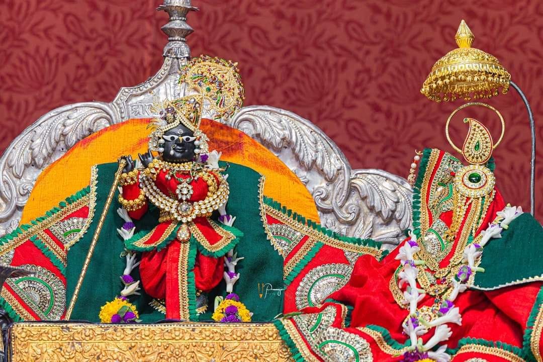 mathura: maiya ree mainne choree naay karee, je gvaalin jhoothau hee dosh lagaamain...