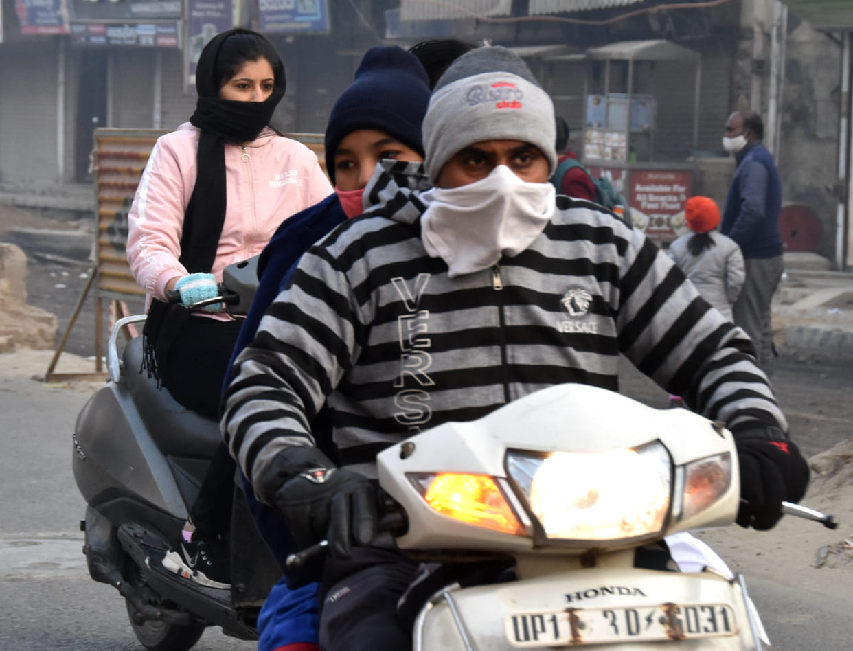 The mercury of the district is 1.2 degrees, chilly people