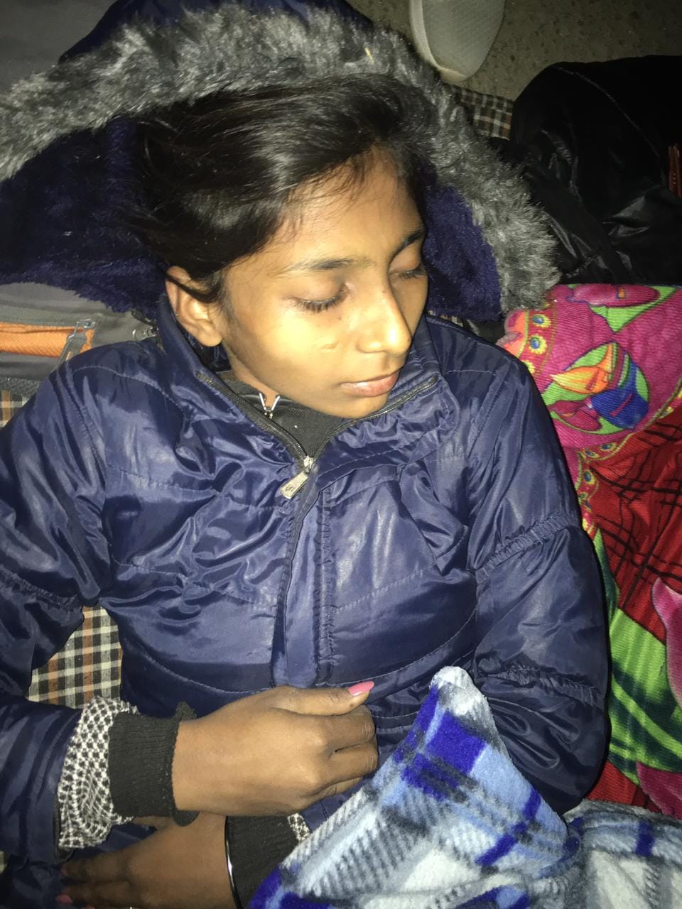The health of four people sitting on hunger strike worsened due to cold.