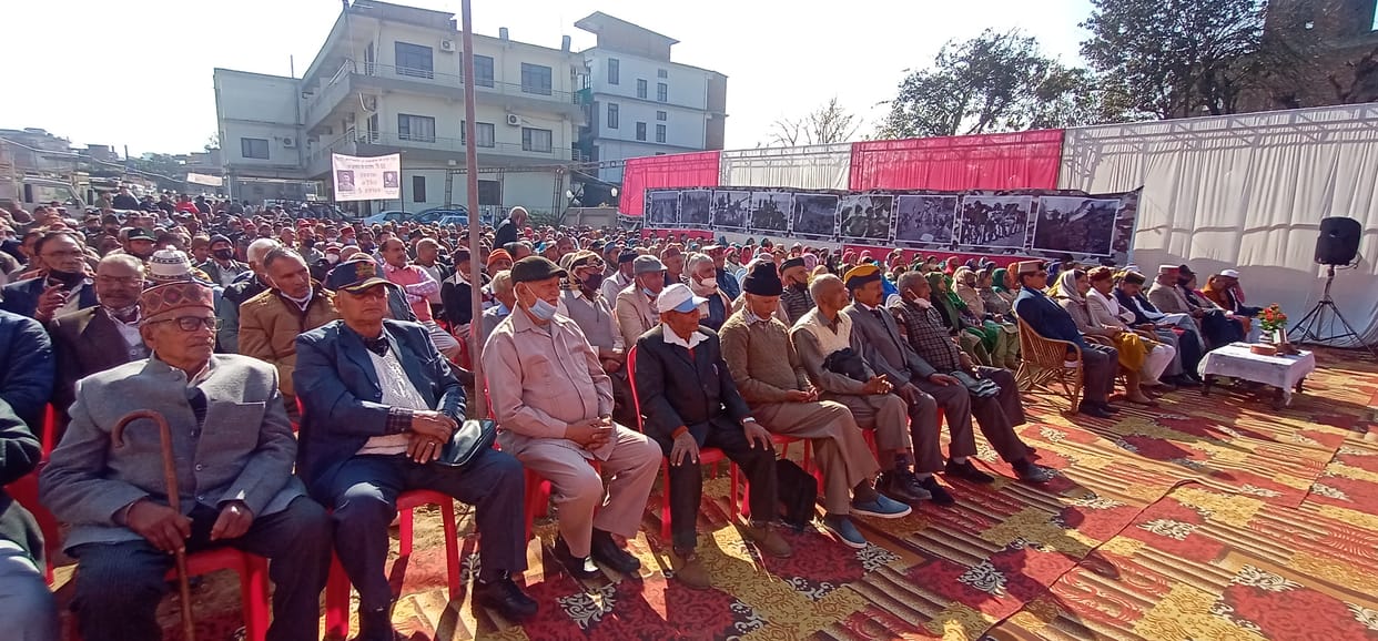 ex armyman and their relative honoured in gumarwin bilaspur on monday