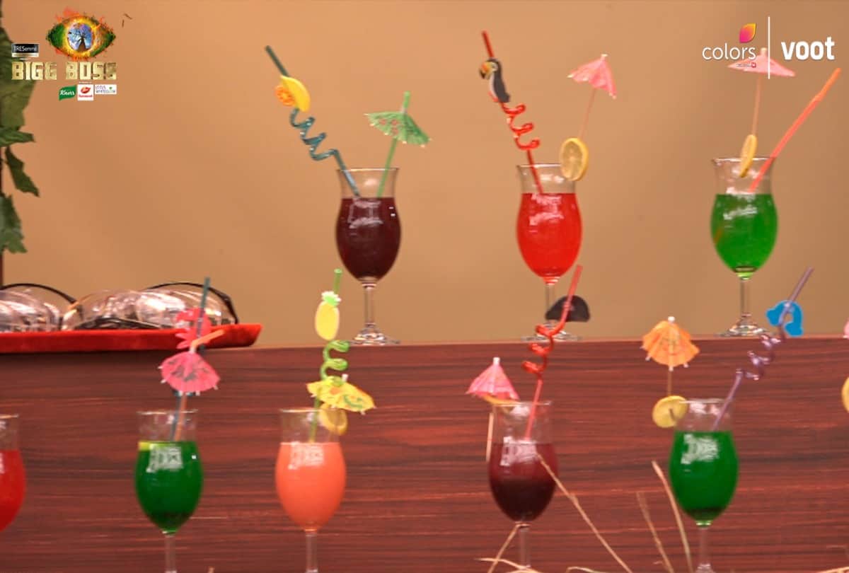 Bigg Boss 15: Sunny Leone and Kanika Kapoor organized a beach party for the family members in the jungle gave this fun task to the contestants