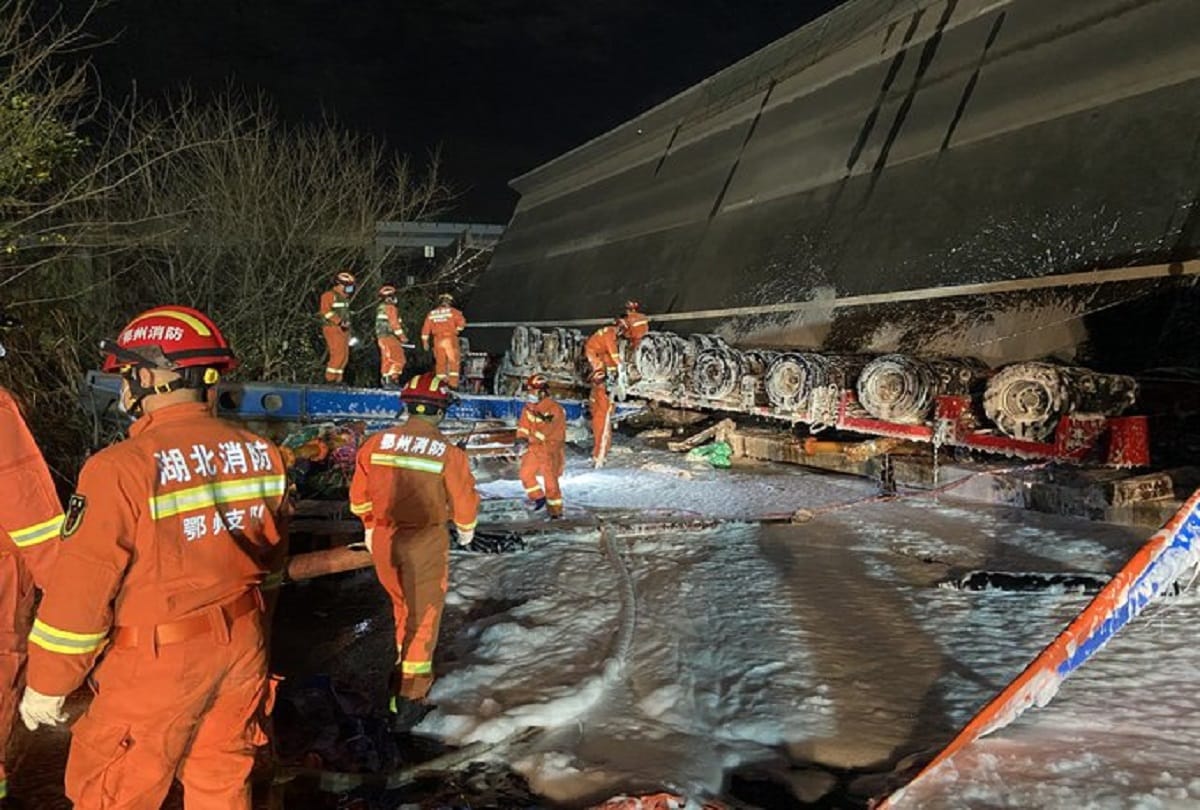 China: 4 killed and 8 injured after ramp bridge collapse in Ezhou city of Hubei province