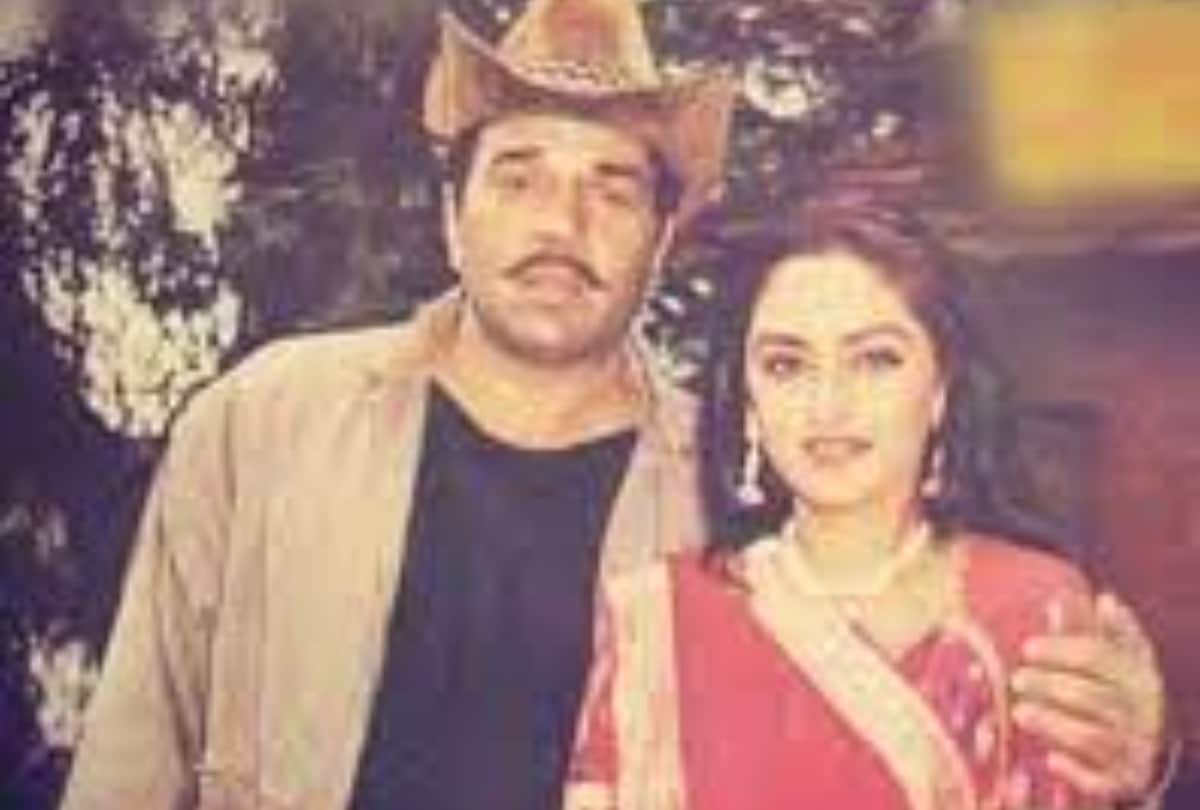 jaya prada revealed that dharmendra always got embarassed while romancing with the actress