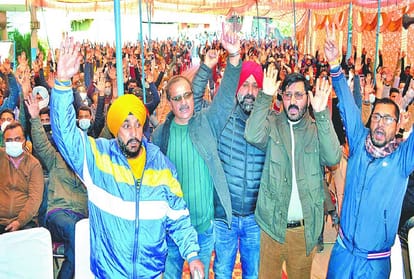 Black out in Jammu Kashmir, Army deployed in the main grids of the state, electricity workers' strike continues, supply stalled in many areas for the third day