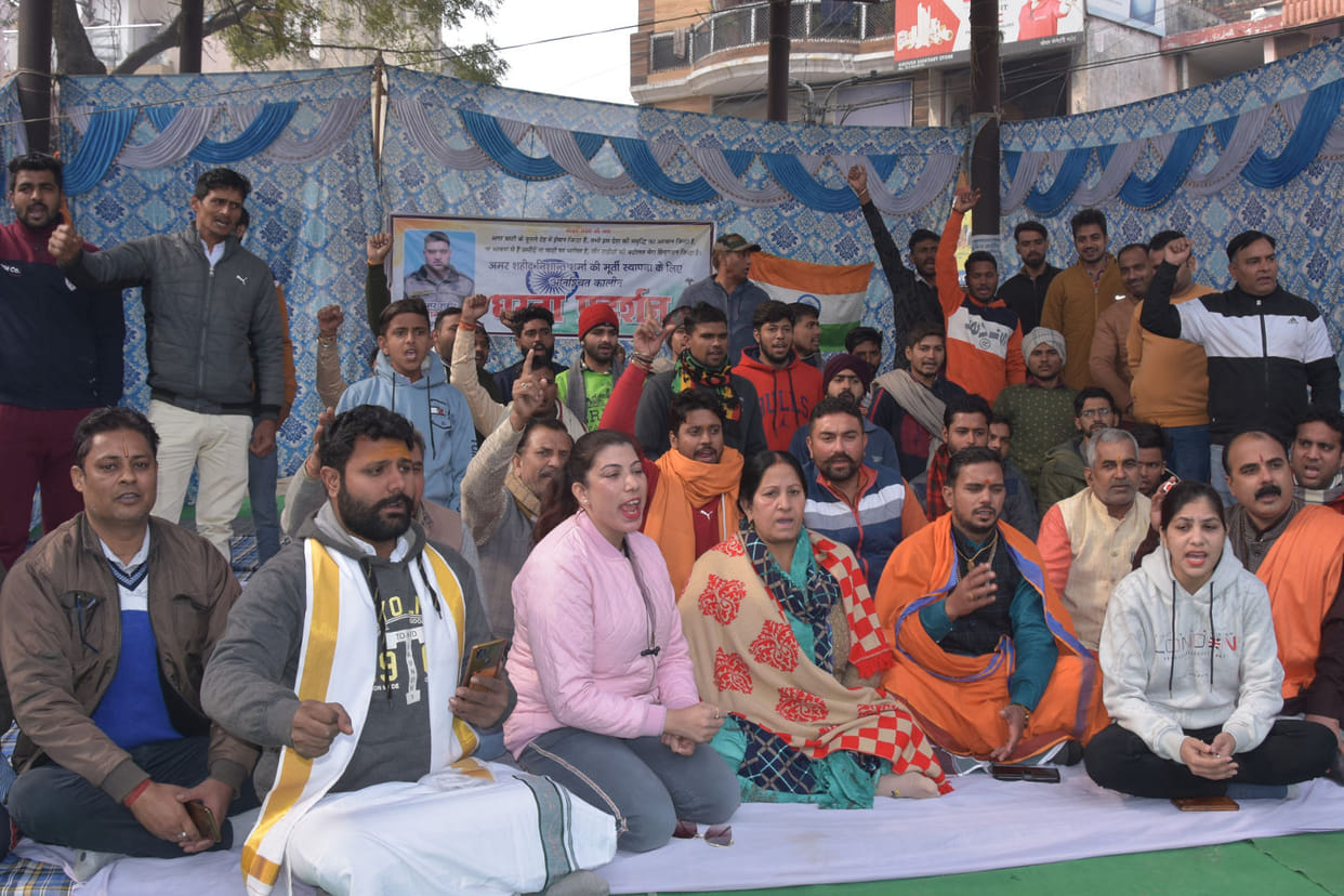 Martyr's family angry for not installing statue