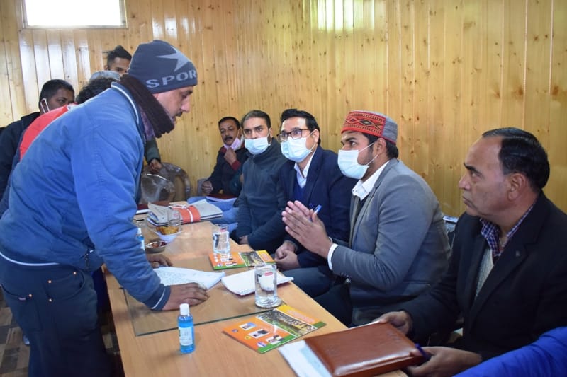Severage traffic and road problems resolved at the spot in Solan's Basaal panchayat